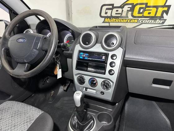 FORD FIESTA 1.0 ROCAM HATCH 8V FLEX 4P MANUAL